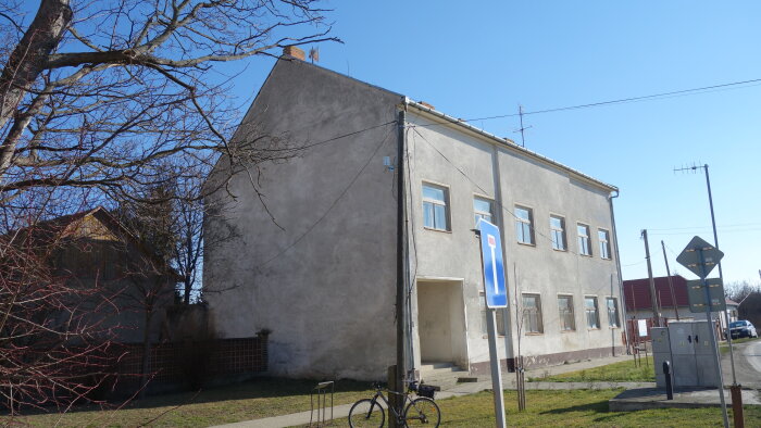 Former school building - Mostová-2