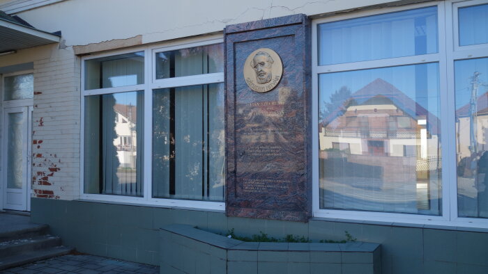 Commemorative plaque - Mostová-1