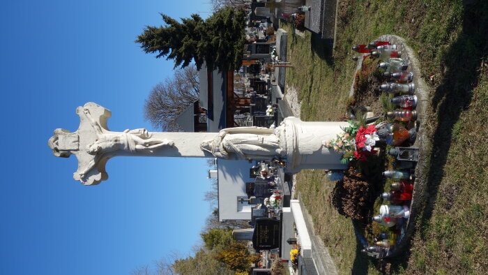 Hlavný kríž na cintoríne - Mostová-3