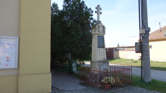Denkmal für die Opfer des Ersten Krieges - Boleráz, Ortsteil von Klčovany-1