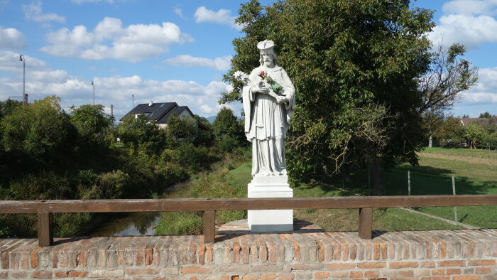 Socha sv. Jána Nepomuckého - Šelpice-1