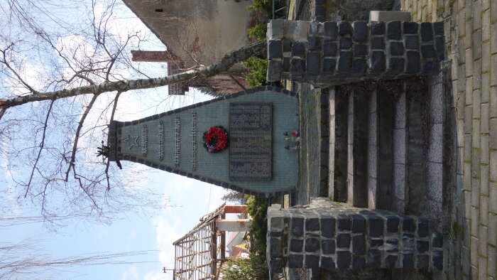Denkmal für die Gefallenen des 1. und 2. Weltkrieges - Lakšárska Nová Ves-4