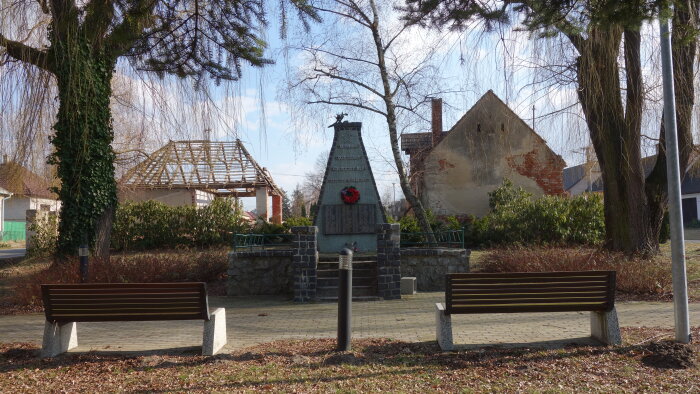 Denkmal für die Gefallenen des 1. und 2. Weltkrieges - Lakšárska Nová Ves-2