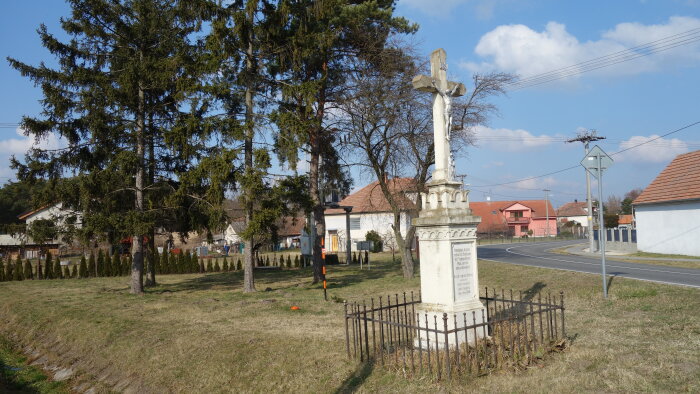 Cross in the village - Lakšárska Nová Ves-1
