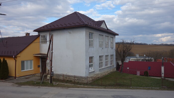 Old school building - Naháč-2