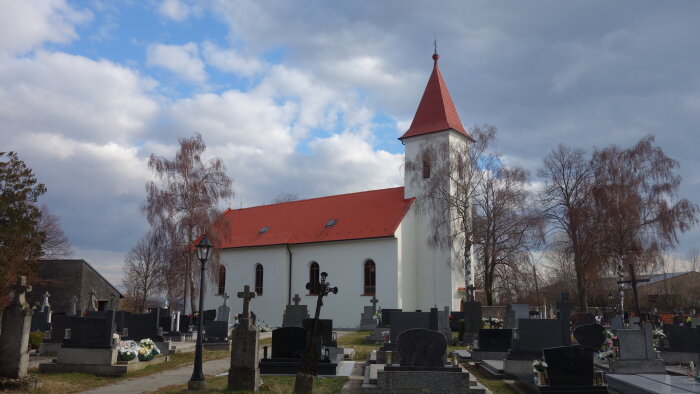 Farní kostel sv. Michala, archanděla - Naháč-3