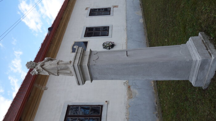 szobor Szent Ján Nepomucký - Naháč-4