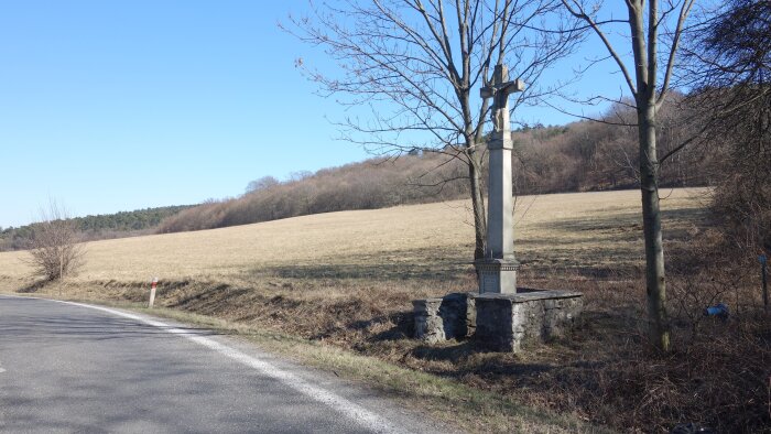 Kříž za obcí - Plavecký Mikuláš-2