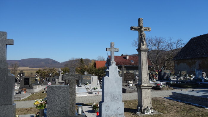 Hlavný kríž na cintoríne - Plavecký Peter-1