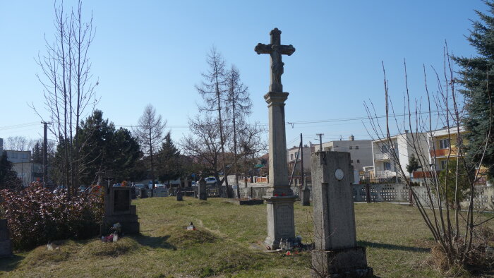The main cross in the Lower Cemetery - Dechtice-1