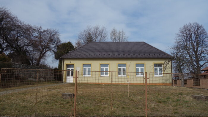 Altes Gemeindehaus - Cerová, Ortsteil von Rozbehy-3