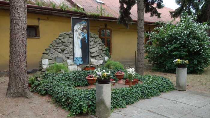Jungfrau Maria mit Kind - Dolná Krupá-2