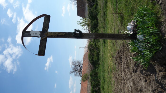 Kríž na Tárnoku - Veľký Grob-3