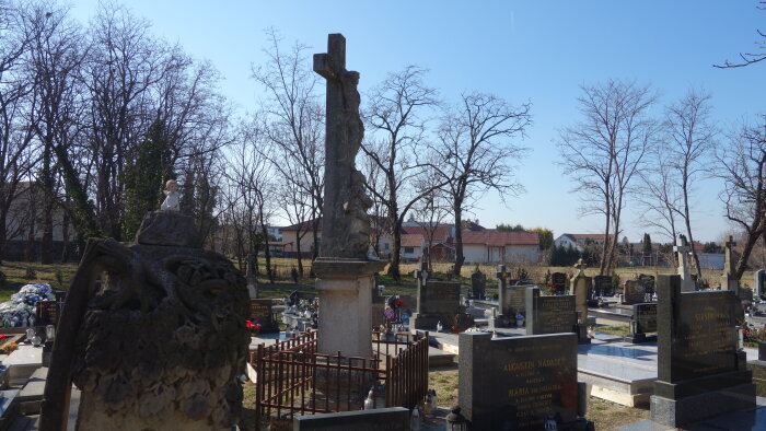 The main cross in the cemetery - Špačince-1