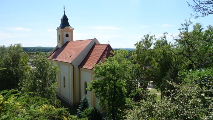 Pfarrkirche St. Johannes der Täufer - Brestovany-1