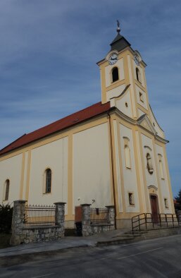 Pfarrkirche St. Johannes der Täufer - Brestovany-6