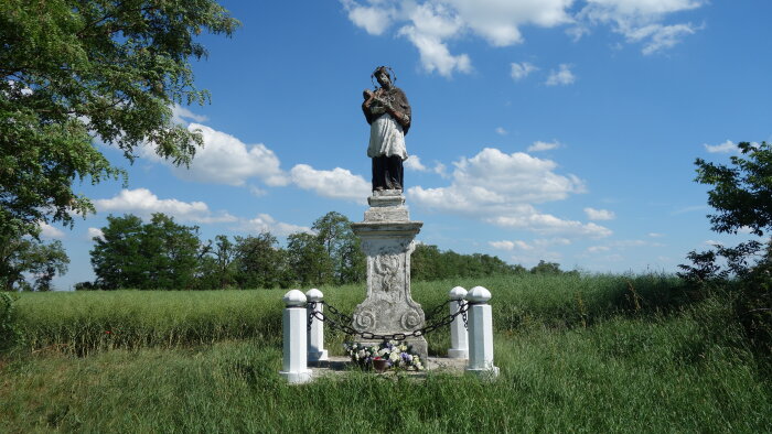 szobor Szent Ján Nepomucký - Špačince-1