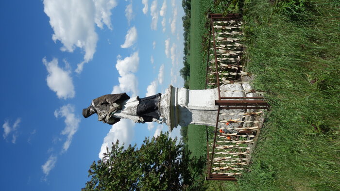 Statue von St. Ján Nepomucký auf Malženická cesta-2