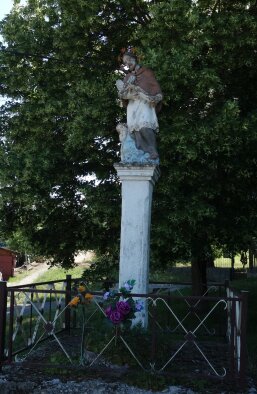Socha sv. Jána Nepomuckého - Malženice-3