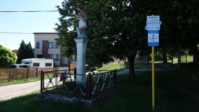 szobor Szent Ján Nepomucký - Malženice-1