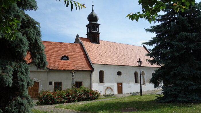 NKP Špitálik mit der Heilig-Geist-Kirche - Hlohovec-1