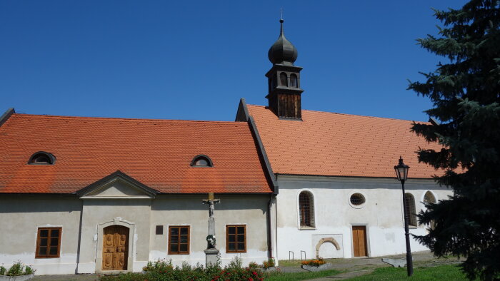 NKP Špitálik mit der Heilig-Geist-Kirche - Hlohovec-2