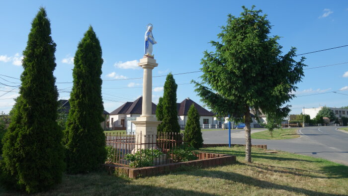 Szeplőtelen Szűz Mária szobra - Malženice-1