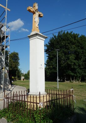 Cross by the church - Malženice-2
