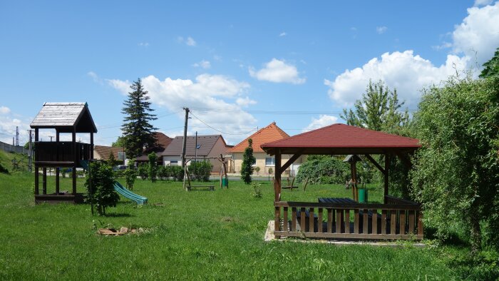 Dětské hřiště - Brestovany, část Horní Lovčice-1