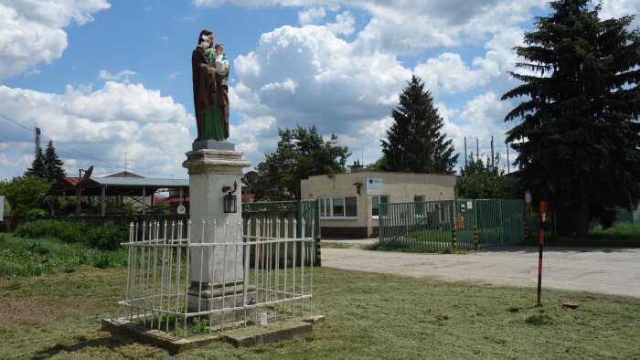 szobor Szent Jozefa - Dolné Lovčice-1