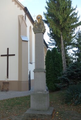 Skulptur der Heiligen Dreifaltigkeit - Zavar-2