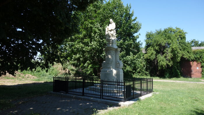 szobor Szent Anny és Szűz Mária - Zavar-1