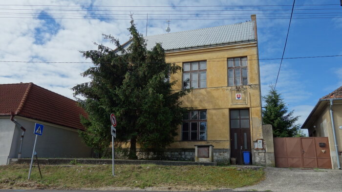 Old school building-1