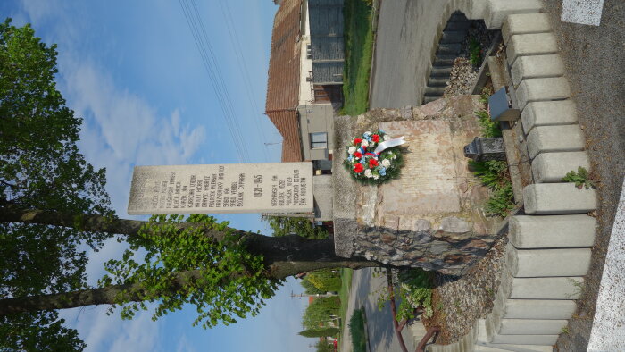 Valtašúr-Denkmal für die Gefallenen-3