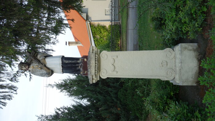 Statue of St. Ján Nepomucký in Varašúr-2