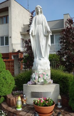 Szűz Mária szobra-2