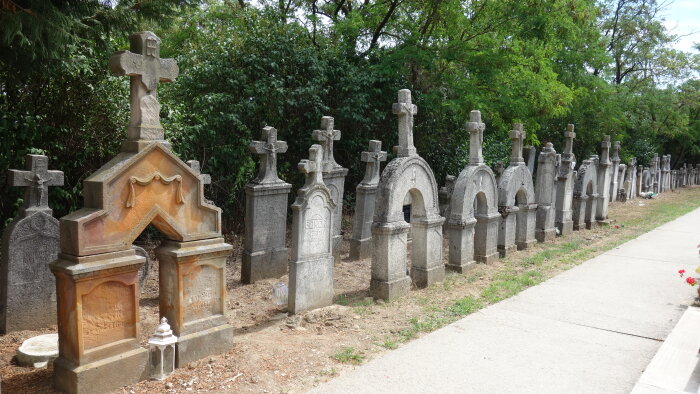 Hřbitov-1