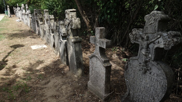 Hřbitov-2
