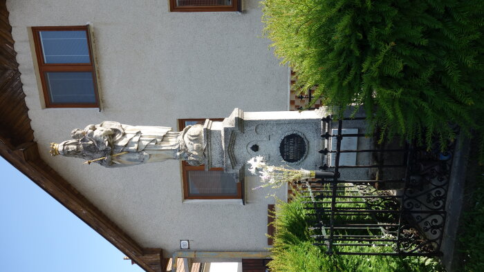 Statue der Jungfrau Maria-2
