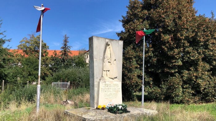 Monument to fallen anti-fascists in Grinava, NKP-1