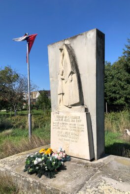Monument to fallen anti-fascists in Grinava, NKP-3