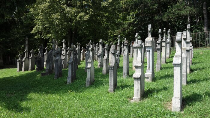 Dobrovodsk tombstones-2
