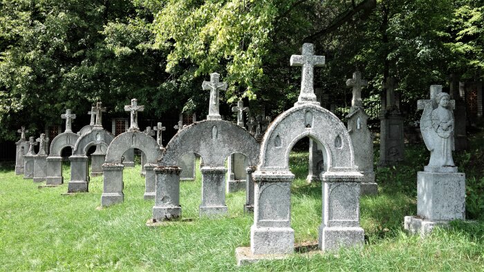 Dobrovodsk tombstones-3