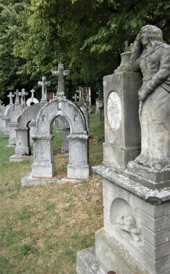 Dobrovodsk tombstones-10