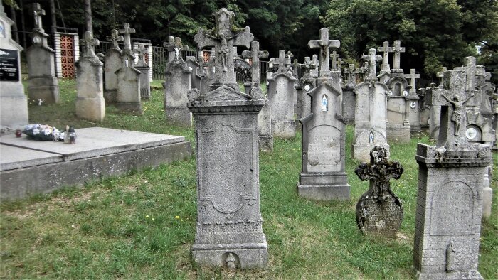 Dobrovodsk tombstones-4