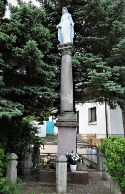 Statue der Jungfrau Maria-3