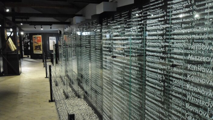 Muzeum holocaustu v Seredi-5