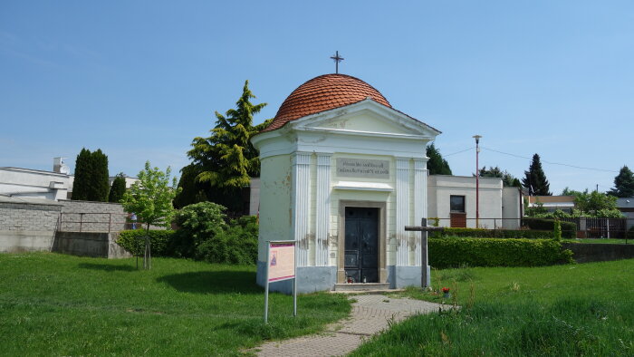 Kaple sv. Kříže v Trnavě-3