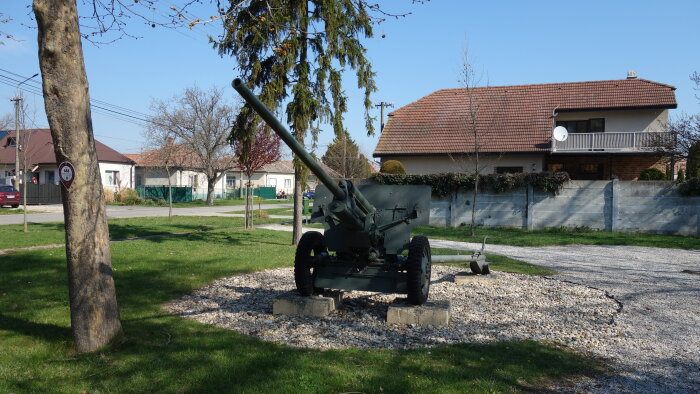 Anti-tank cannon - Jánovce-1