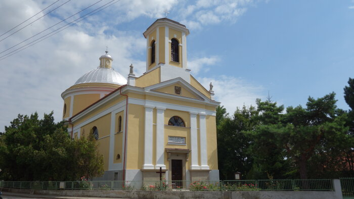Farní kostel sv. Margity Antiochijskej, Čataj-1